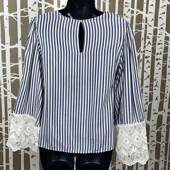 Striped Pullover Top with Lace Cuffs sz 2 - Picture 6 of 7